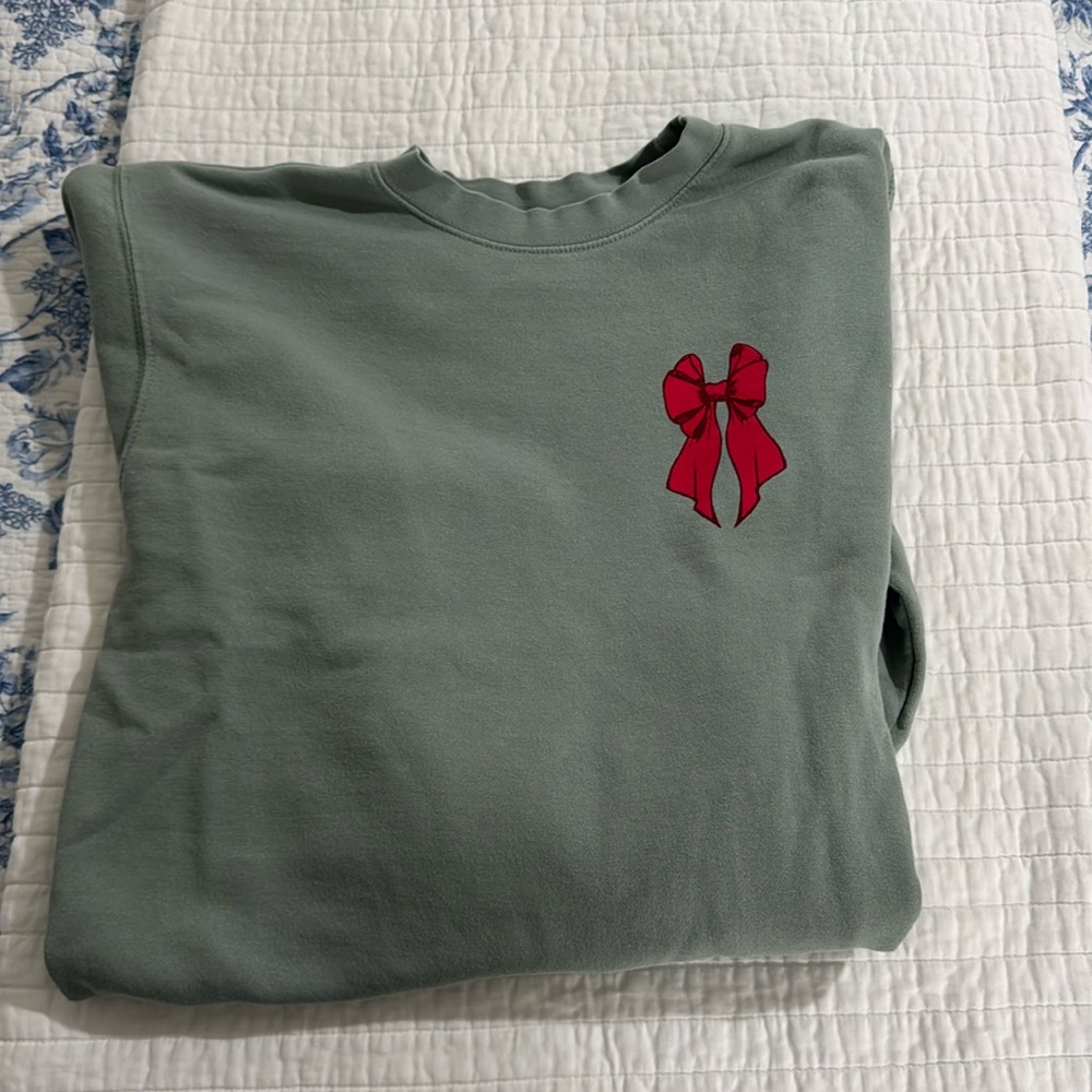 Living Fully Co bow tree sweatshirt